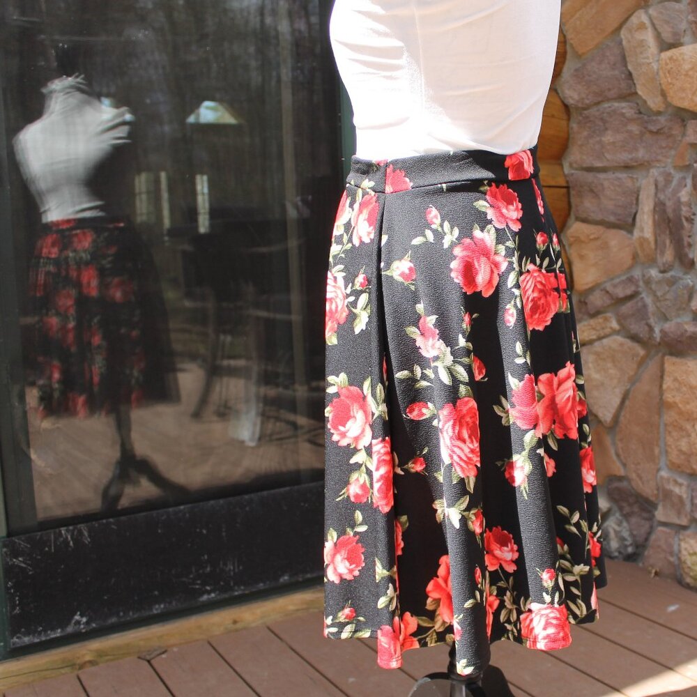 Knit A-Line Floral Skirt